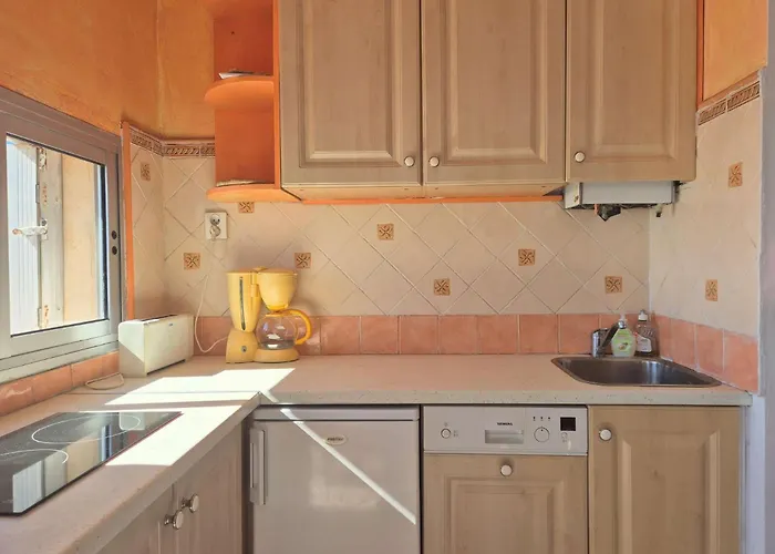 4 Couchages Cap D'agde Ct277-018 Agde